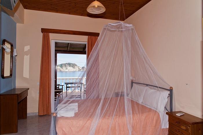 Arba Rooms Marathias  Room photo