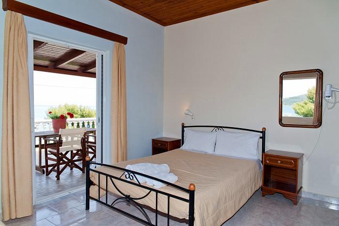 Arba Rooms Marathias  Exterior photo